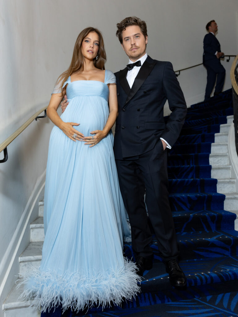 Kislányt vár Palvin Barbi és Dylan Sprouse – így jutottak el az első randitól a családalapításig