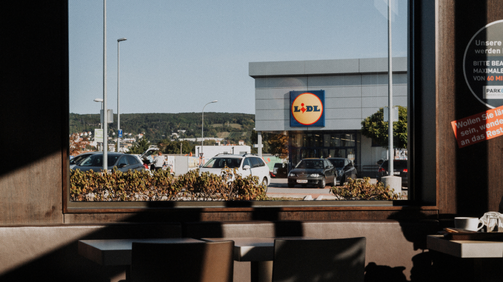 Ma indul a Lidl új akciója: ezekért az őszi otthoni termékekért már reggel sorban állhatnak lidl akció